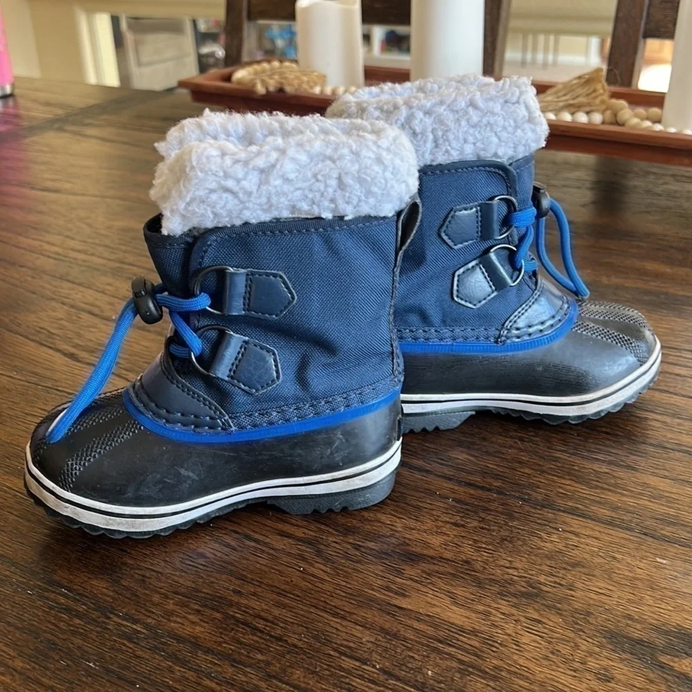 SOREL CHILDREN'S NYLON BOOT | Collegiate Navy, Super Blue | size 9